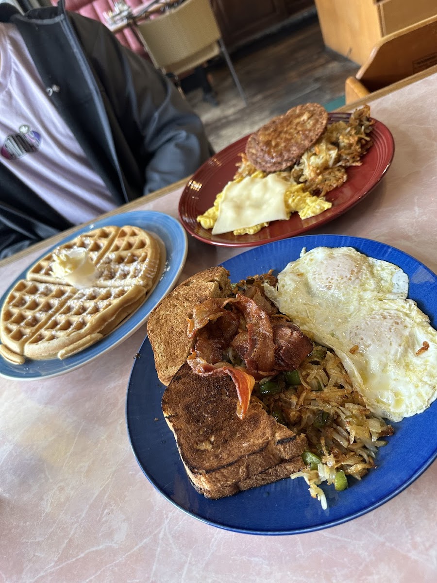 Jewett’S Kaffe Sol Photos 2